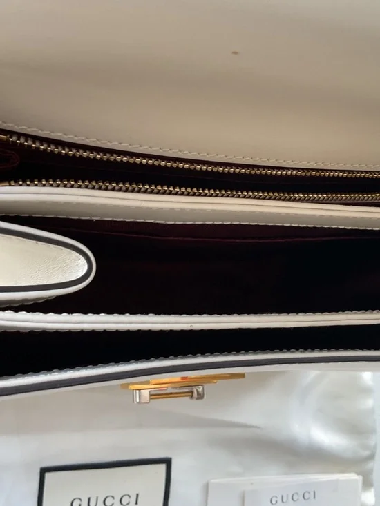Beautiful Ivory Gucci Zumi crossbody w/2 tone metal - Picture 8 of 9